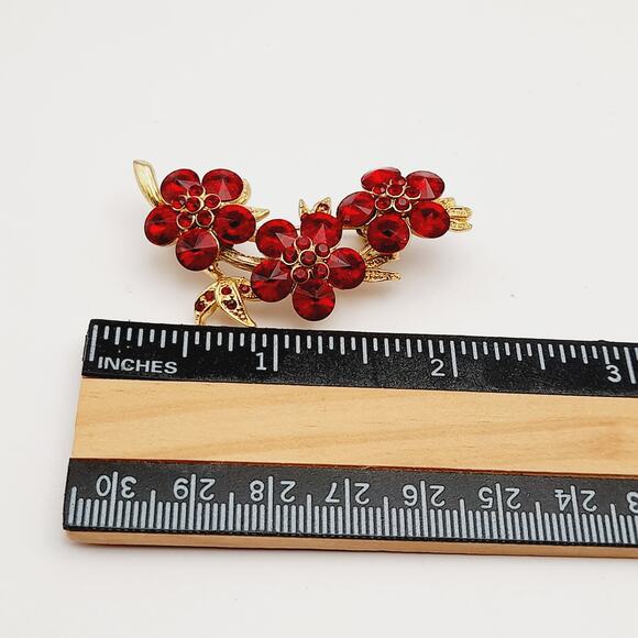 Vintage Red Rivoli Rhinestone Flower Cluster Brooch - Picture 8 of 9